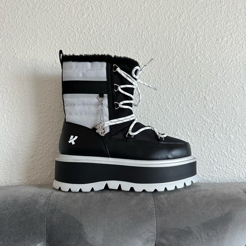 KOI Moon Boots